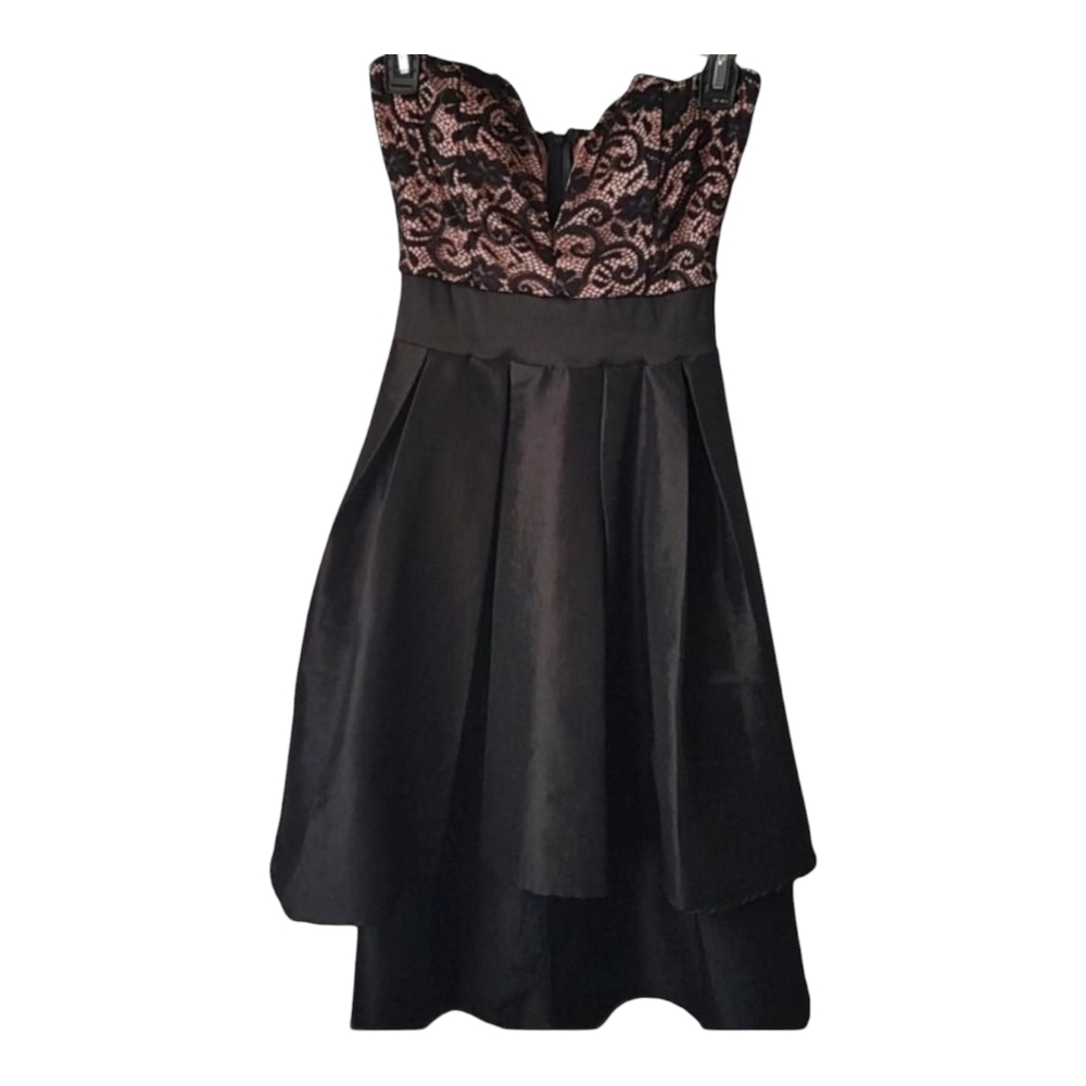 Elegant Pink and Black Strapless Fit and Flare Cocktail Dress - Picture 10 of 11